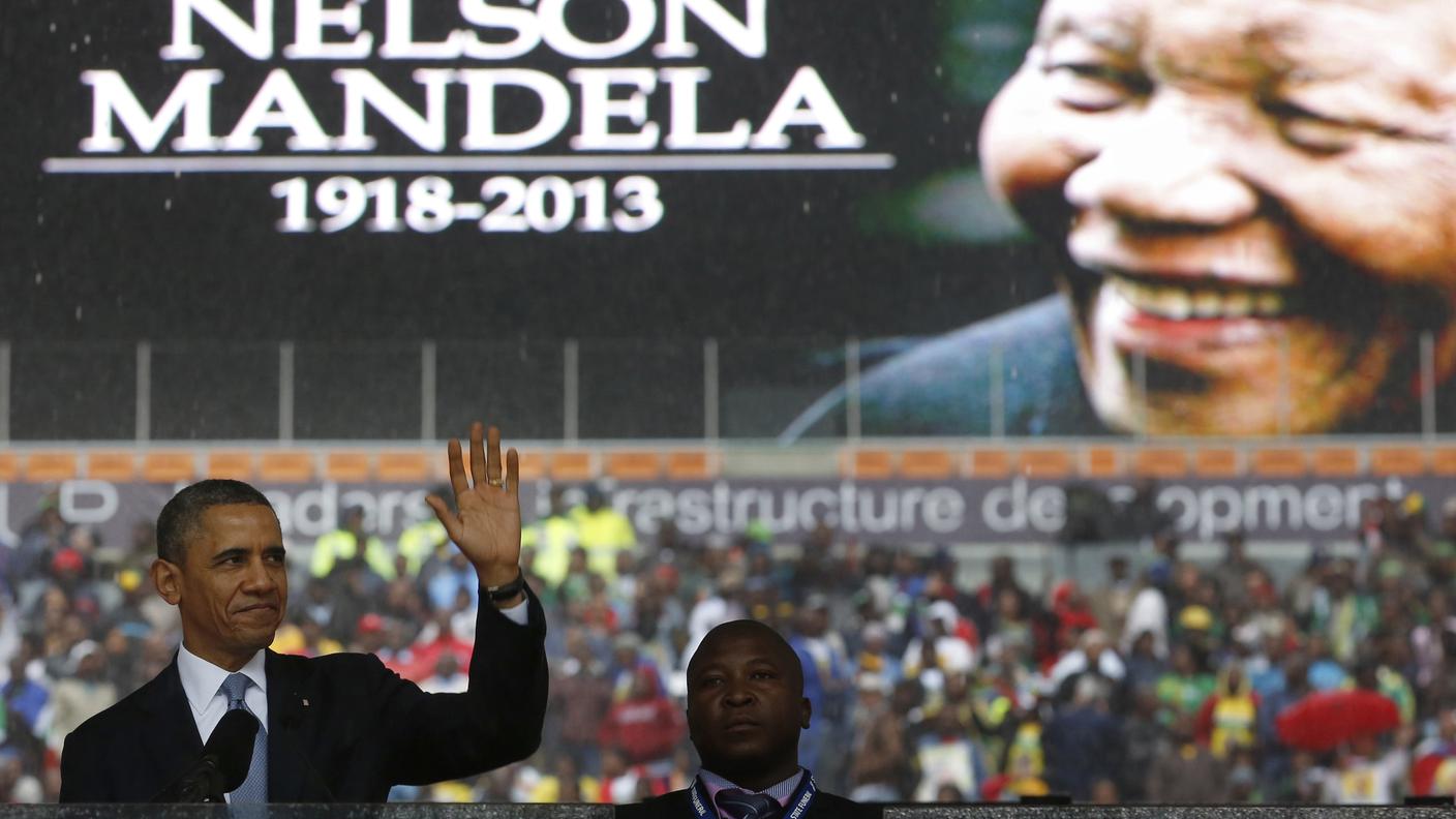 commemorazione mandela obama rende omaggio re.jpg