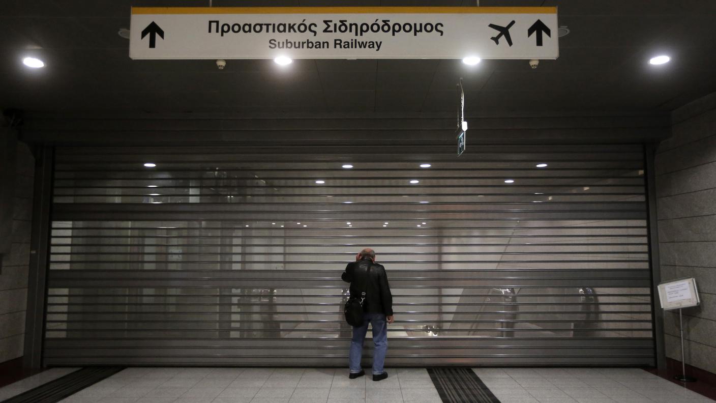 sciopero grecia 6 novembre 2013 re.jpg
