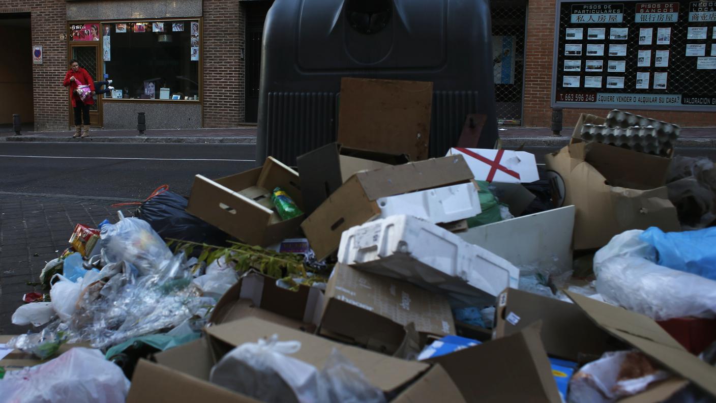 rifiuti madrid re.jpg