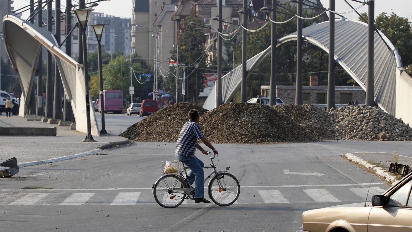 Un'immagine delle strade di Mitrovica risalente al 2011