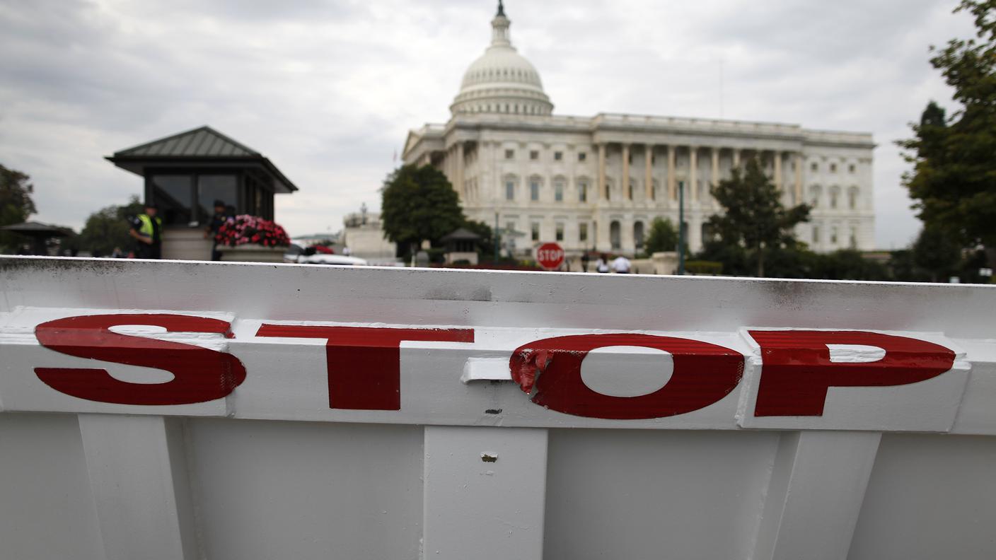 shutdown usa re 6.jpg