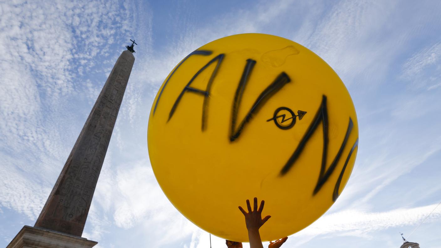 manifestazioni roma7 19.10.13 reuters.jpg