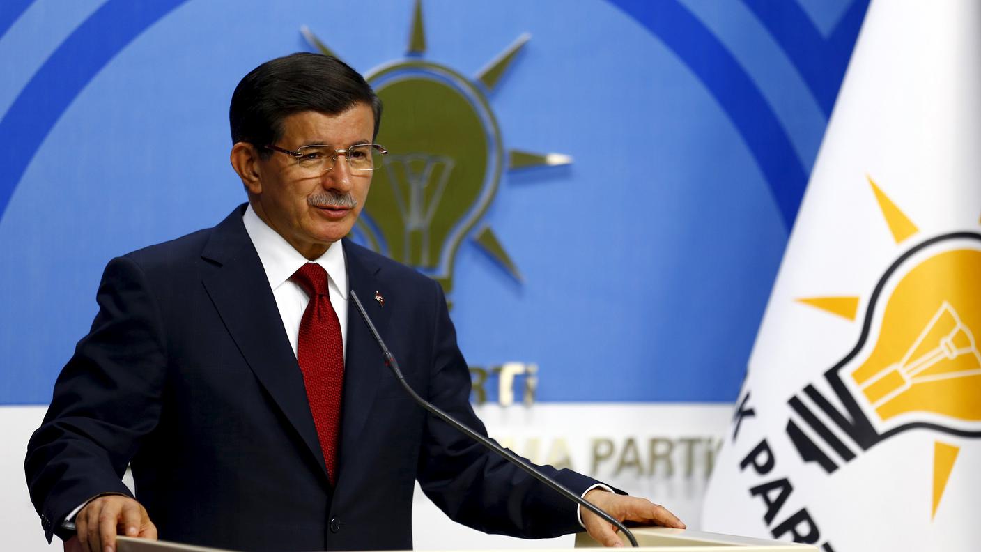 Turchi al voto dopo che il premier Davutoglu non ha formato il nuovo Governo