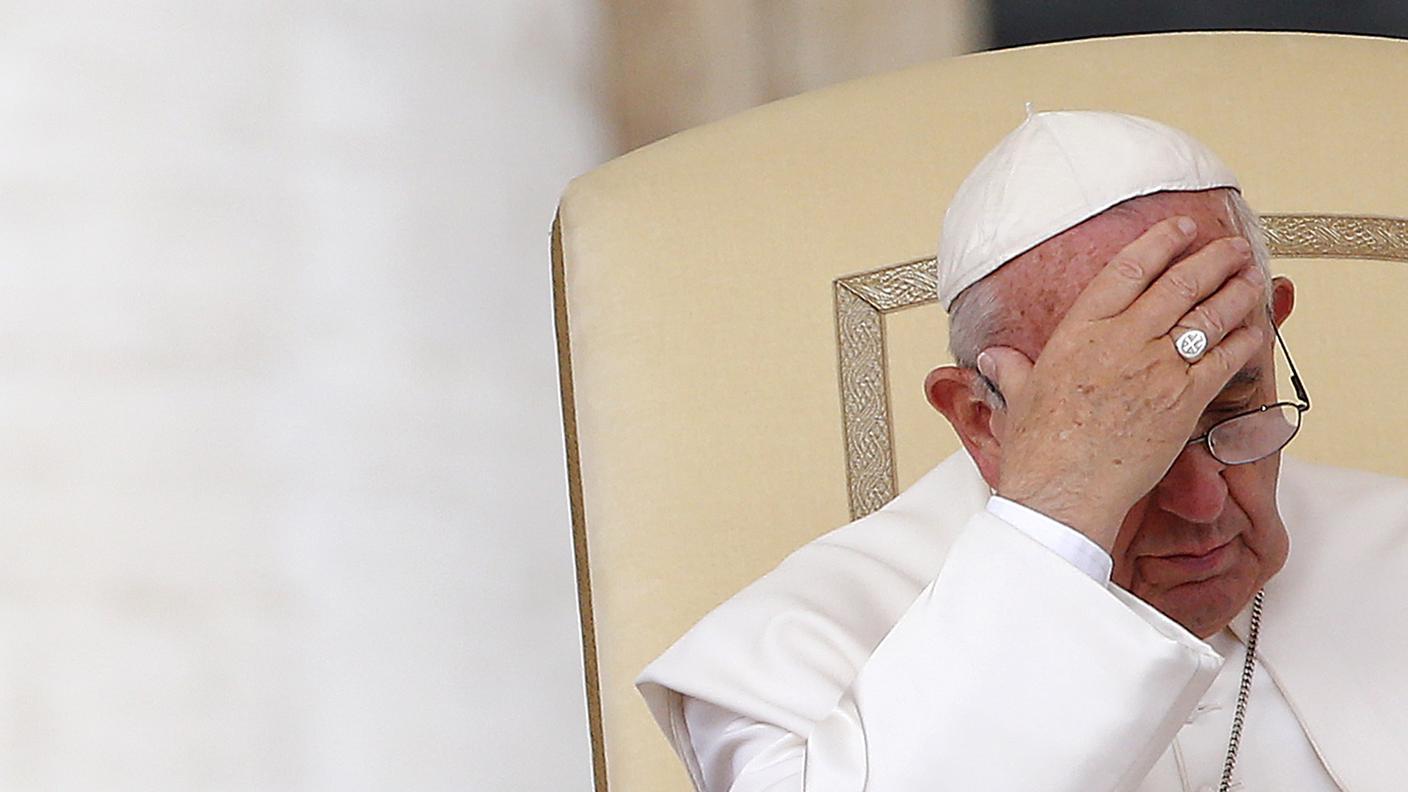 Questo nuovo scandalo non è certo d'aiuto per Papa Francesco