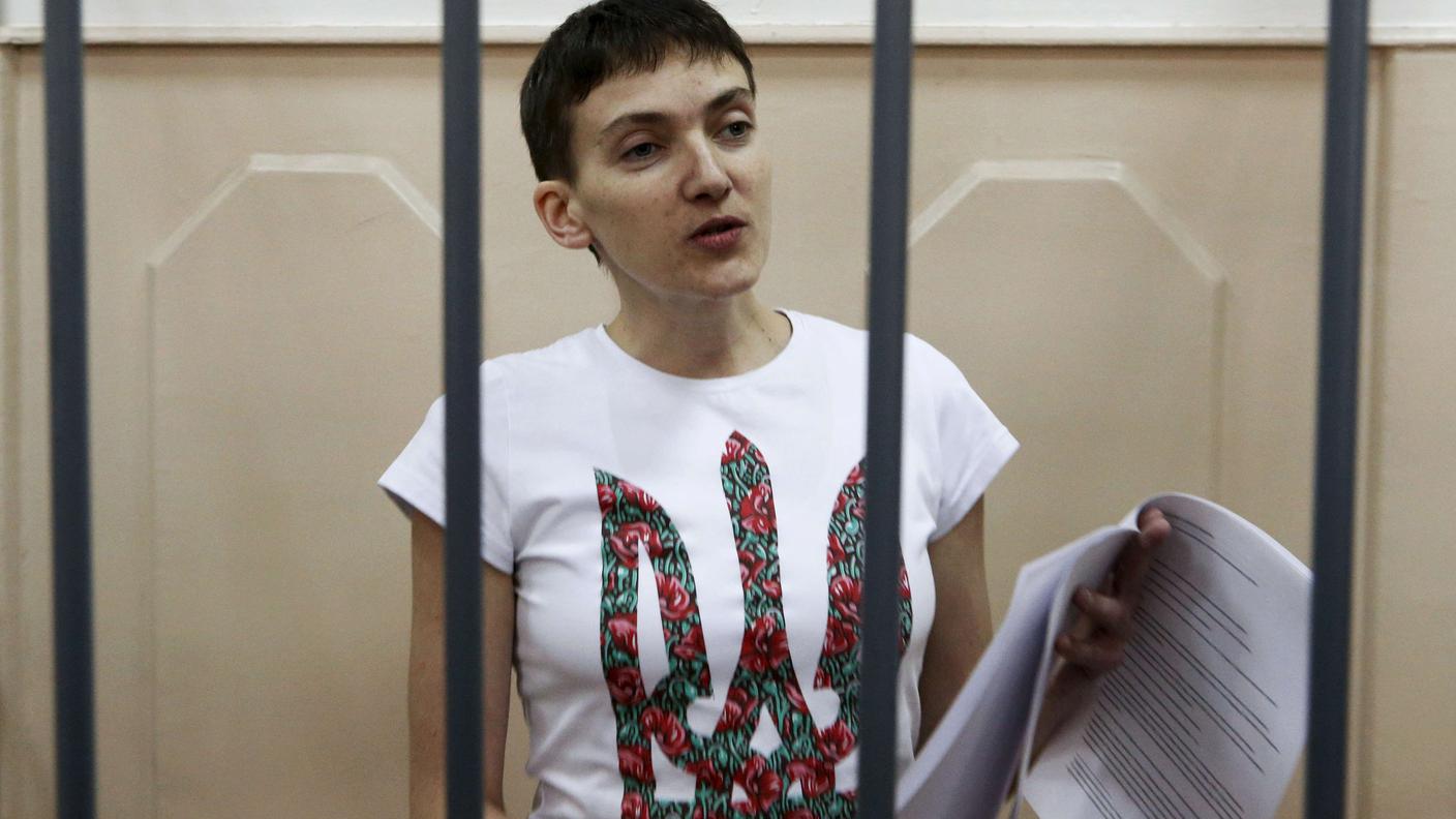 Nadia Savchenko nella cella all'interno del tribunale russo