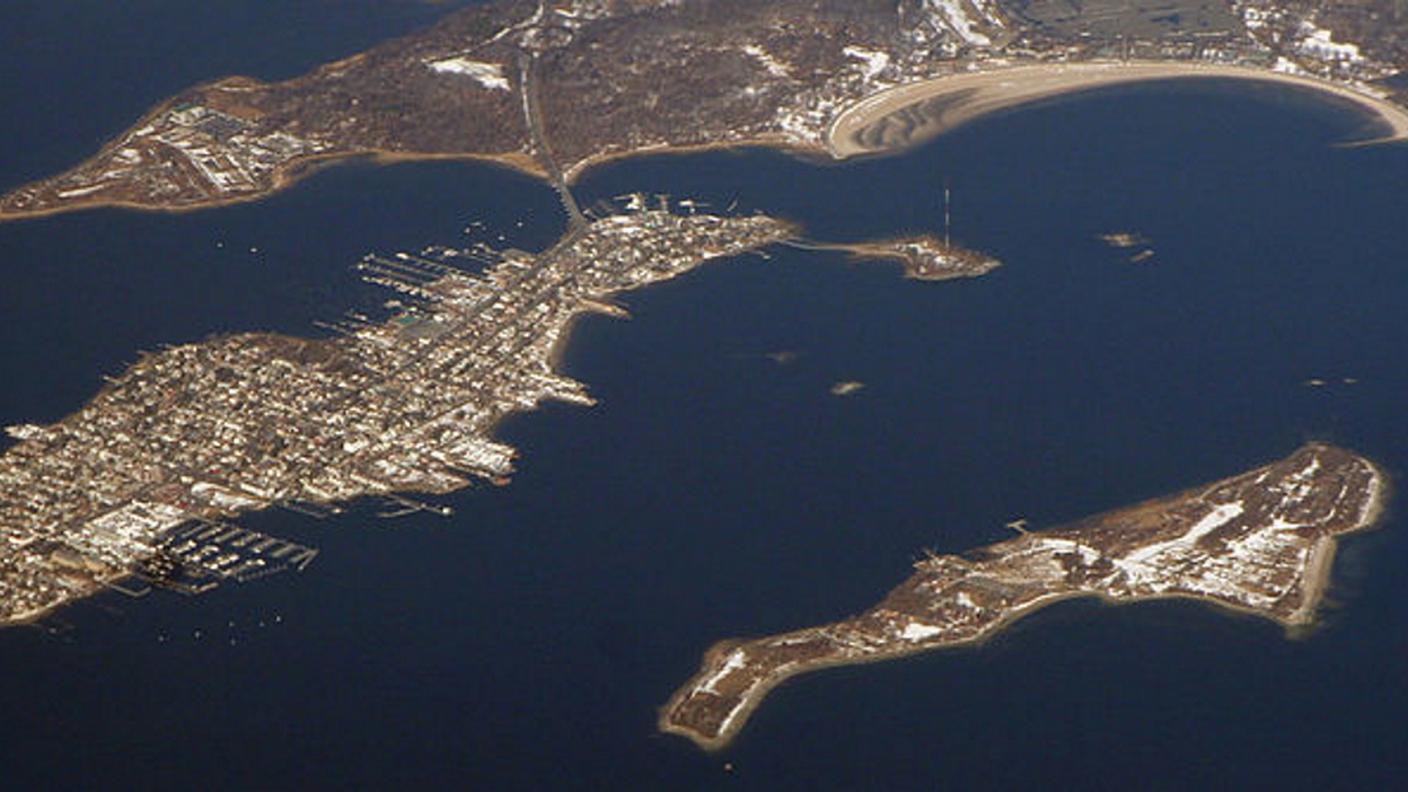 Hart Island, a destra, in una foto aerea di Doc Searls