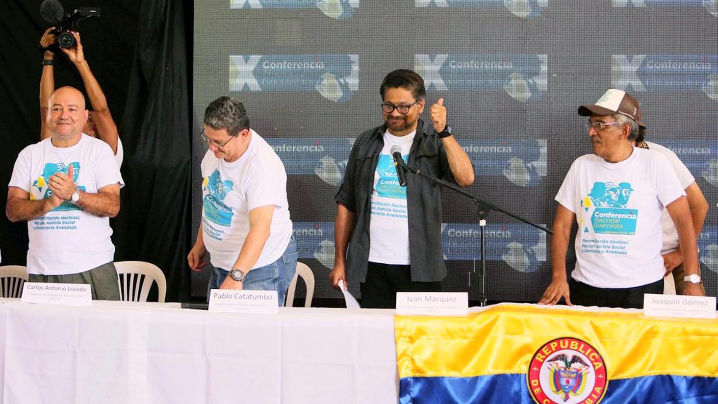 Ivan Marquez (al centro), portavoce delle FARC