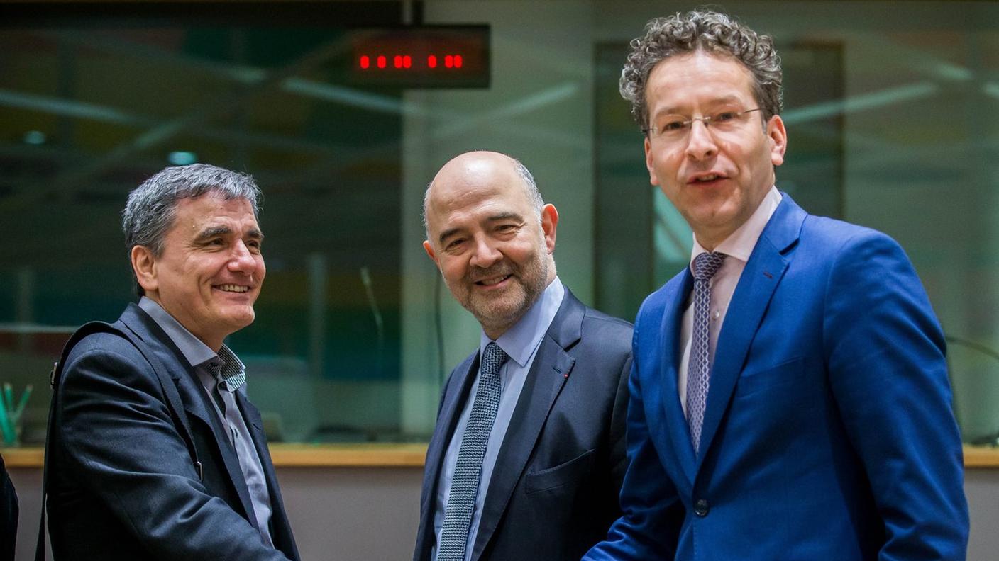 Tsakalotos e Dijsselbloem continueranno a trattare. Tra loro il commissario europeo Moscovici
