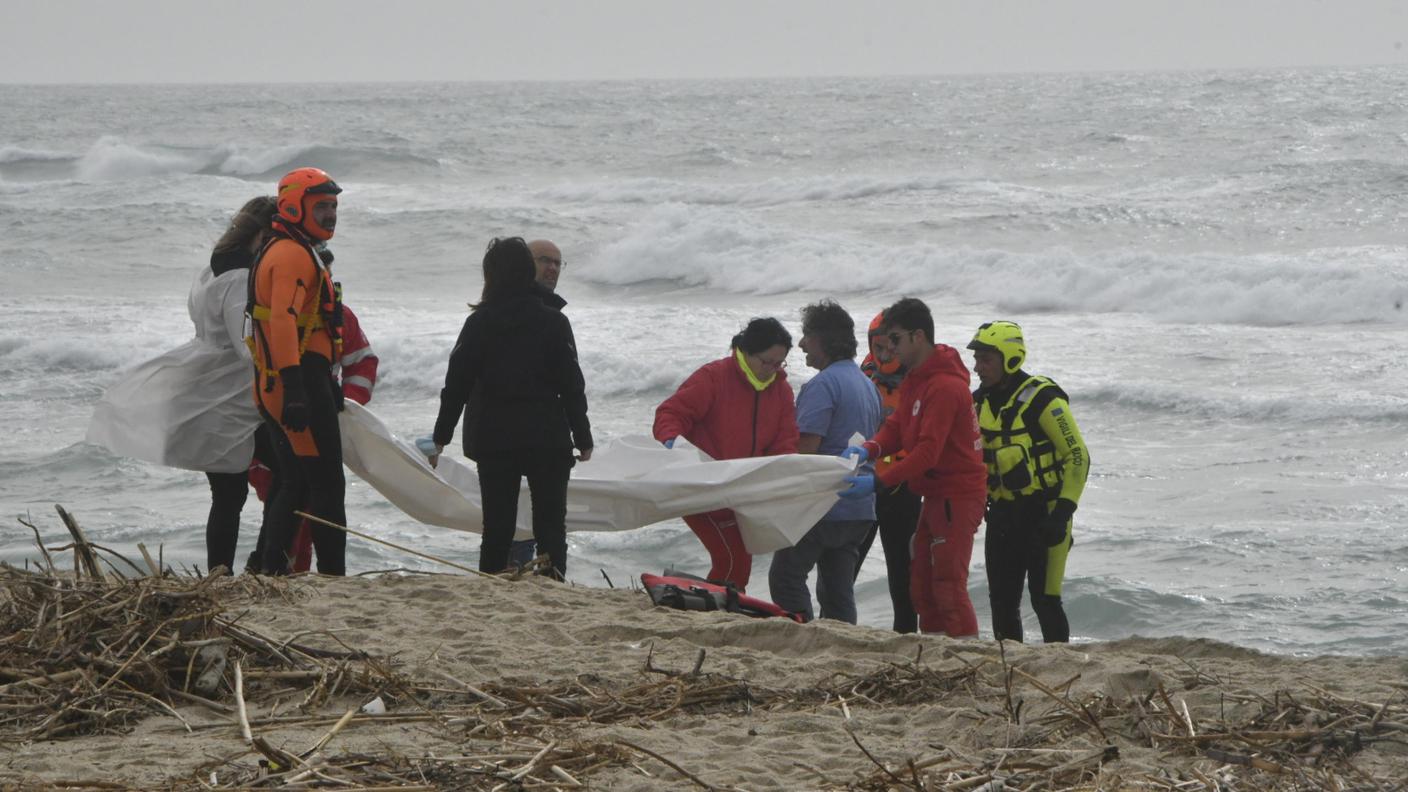 I soccorsi in spiaggia