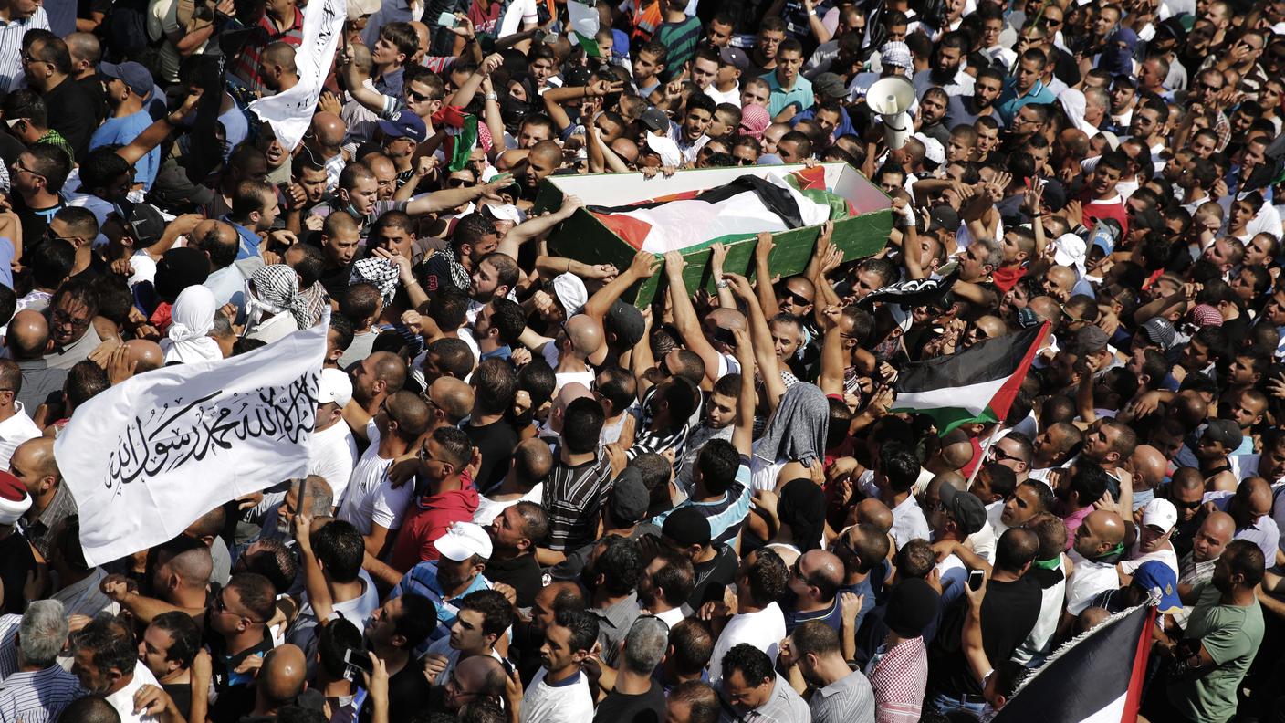 Funerali nella protesta