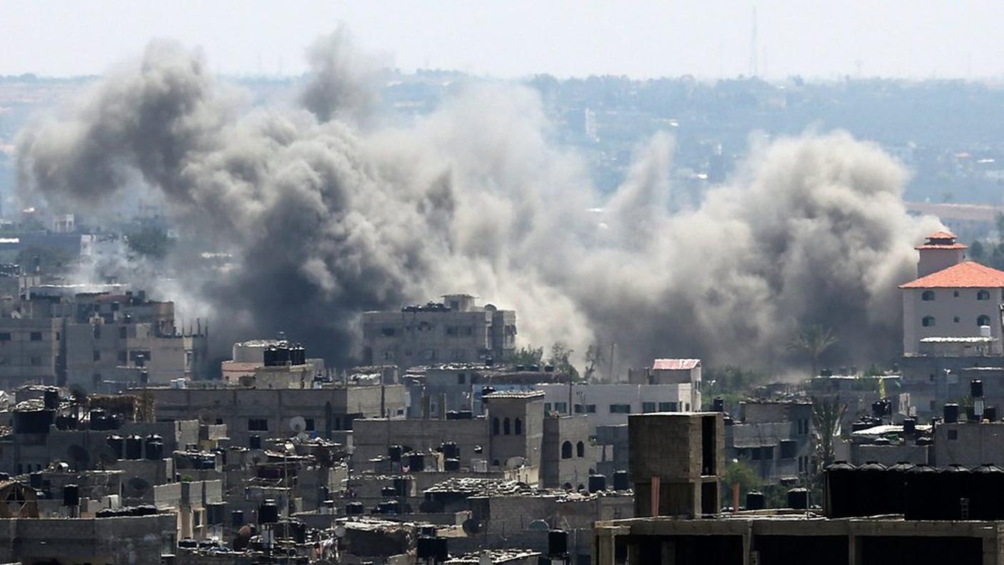 Gaza messa a ferro e fuoco