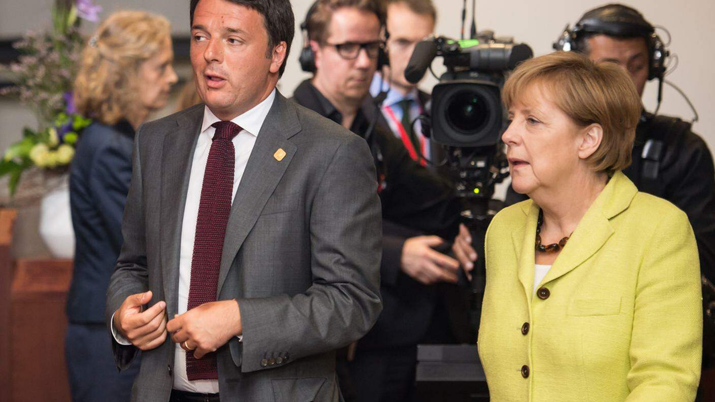 Il premier italiano Renzi e la cancelliera tedesca Merkel mercoledì a Bruxelles 