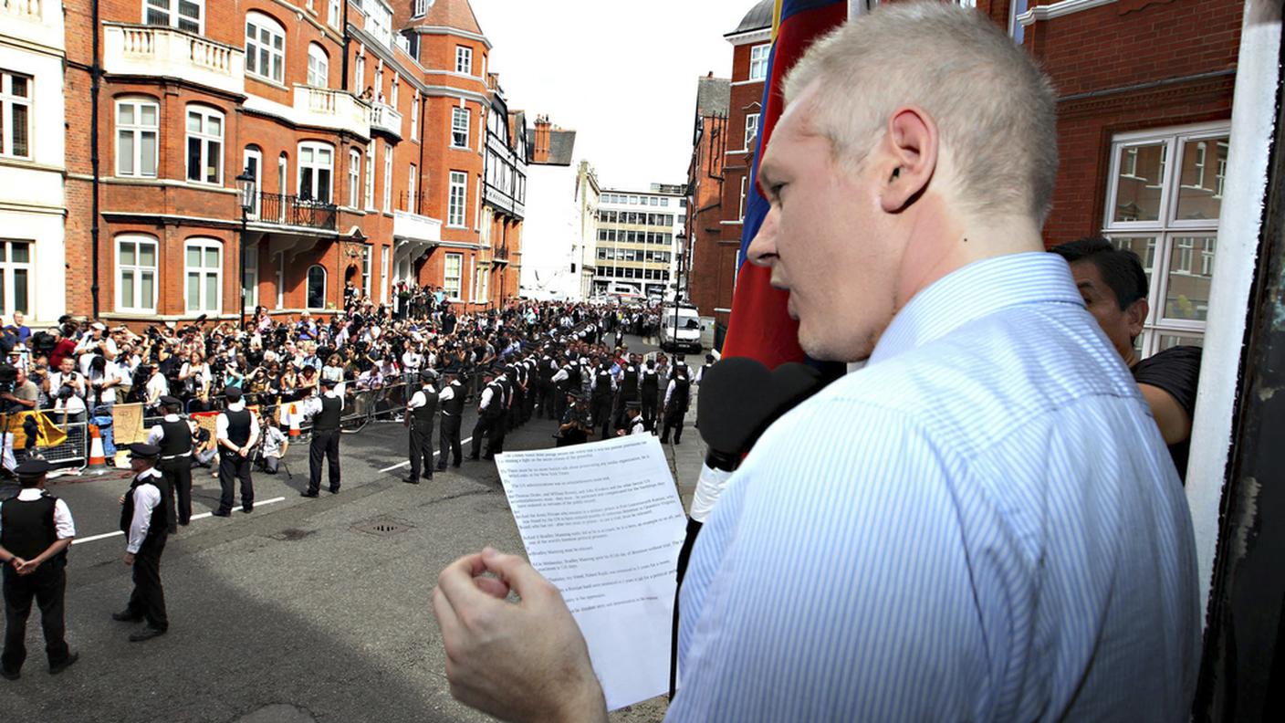 ky_assange2.jpg
