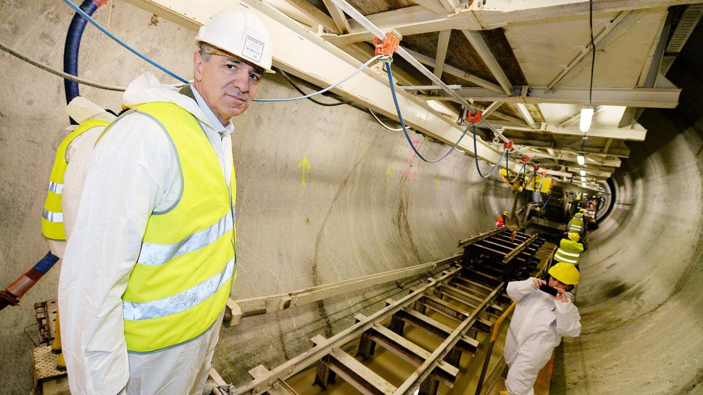 All'interno del tunnel i lavori di scavo avanzano a ritmo sostenuto dopo che lo scorso novembre è entrata in funzione la fresa