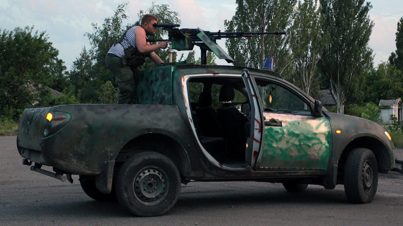 Un guerrigliero separatista nella regione di Donetsk