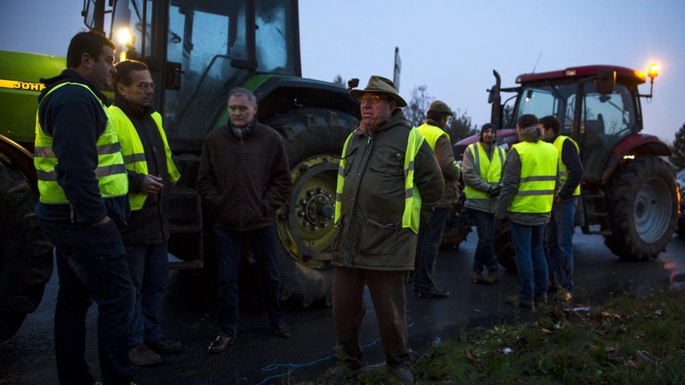 I contadini francesi protestano in strada