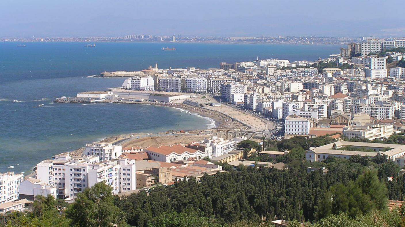 L'epicentro è stato individuato al largo di Algeri