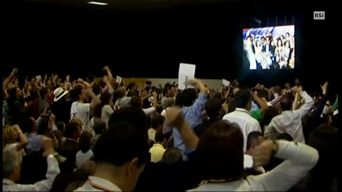 TG20.00 DEL 27.05.2014. " LE FARC CELEBRANO 50 ANNI " DI JONAS MARTI