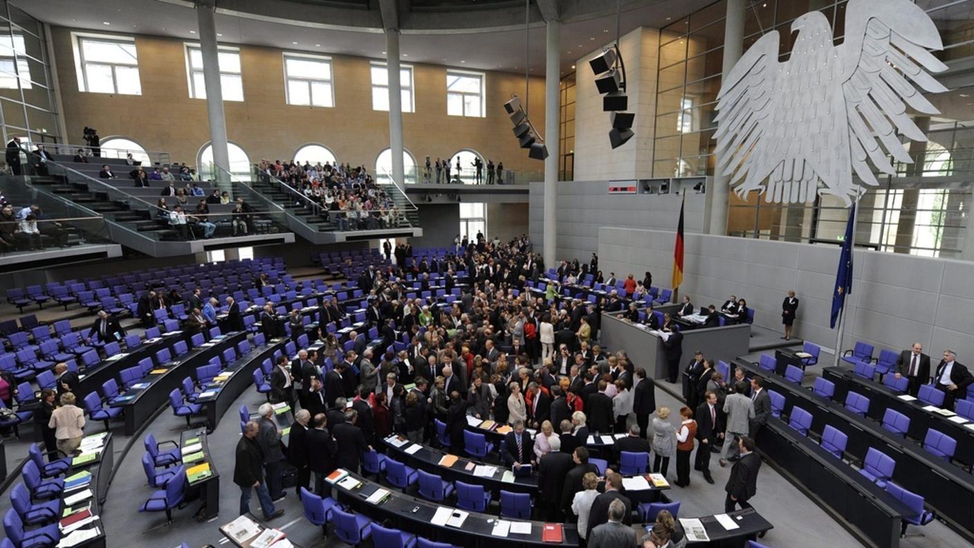 Sì risicato al Bundestag