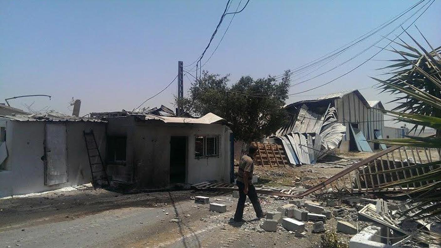 Fabbrica "Al Madina Soft Drinks" di Shajayea (Gaza city), distrutta del 2009, ricostruita e ora nuovamente colpita.