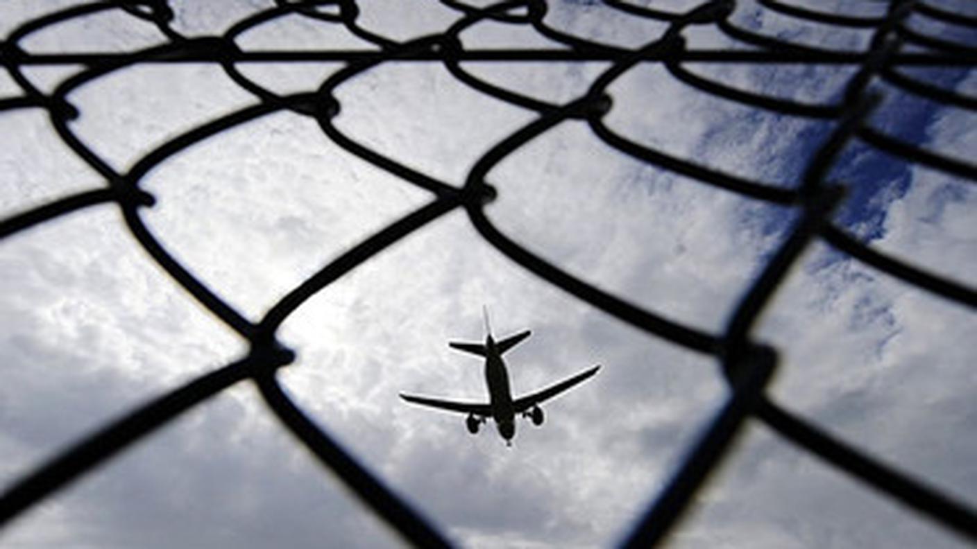 aereo atterraggio recinzione key.jpg