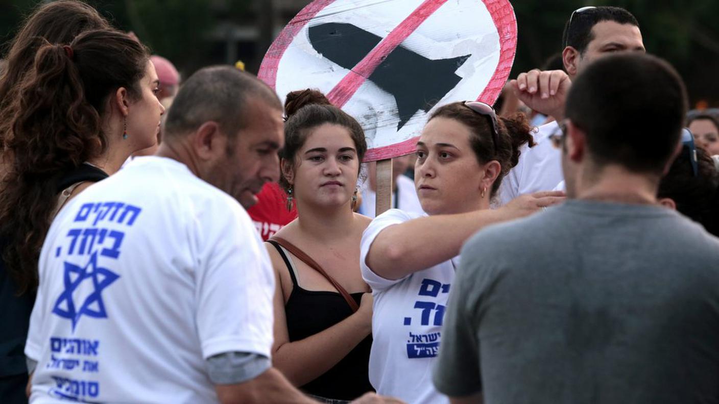 Folla a Rabin square, Tel Aviv