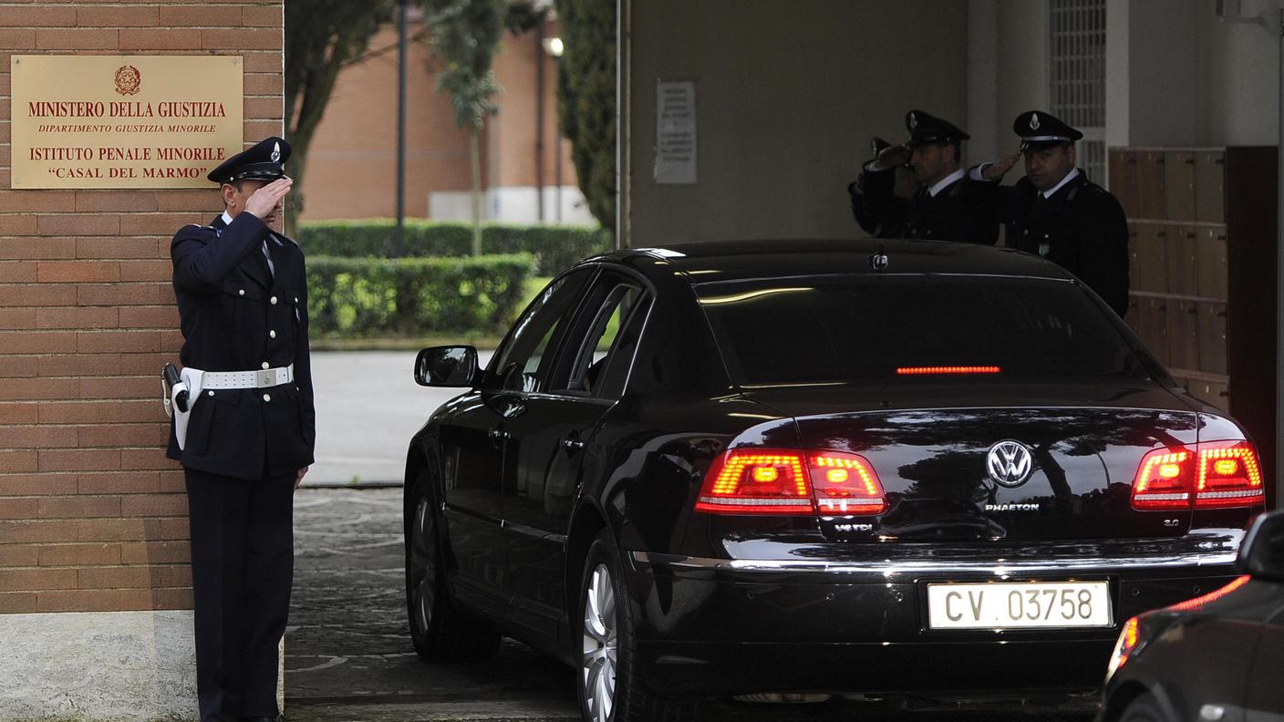 papa Francesco carcere minorile visita 28.03.13 ansa.jpg