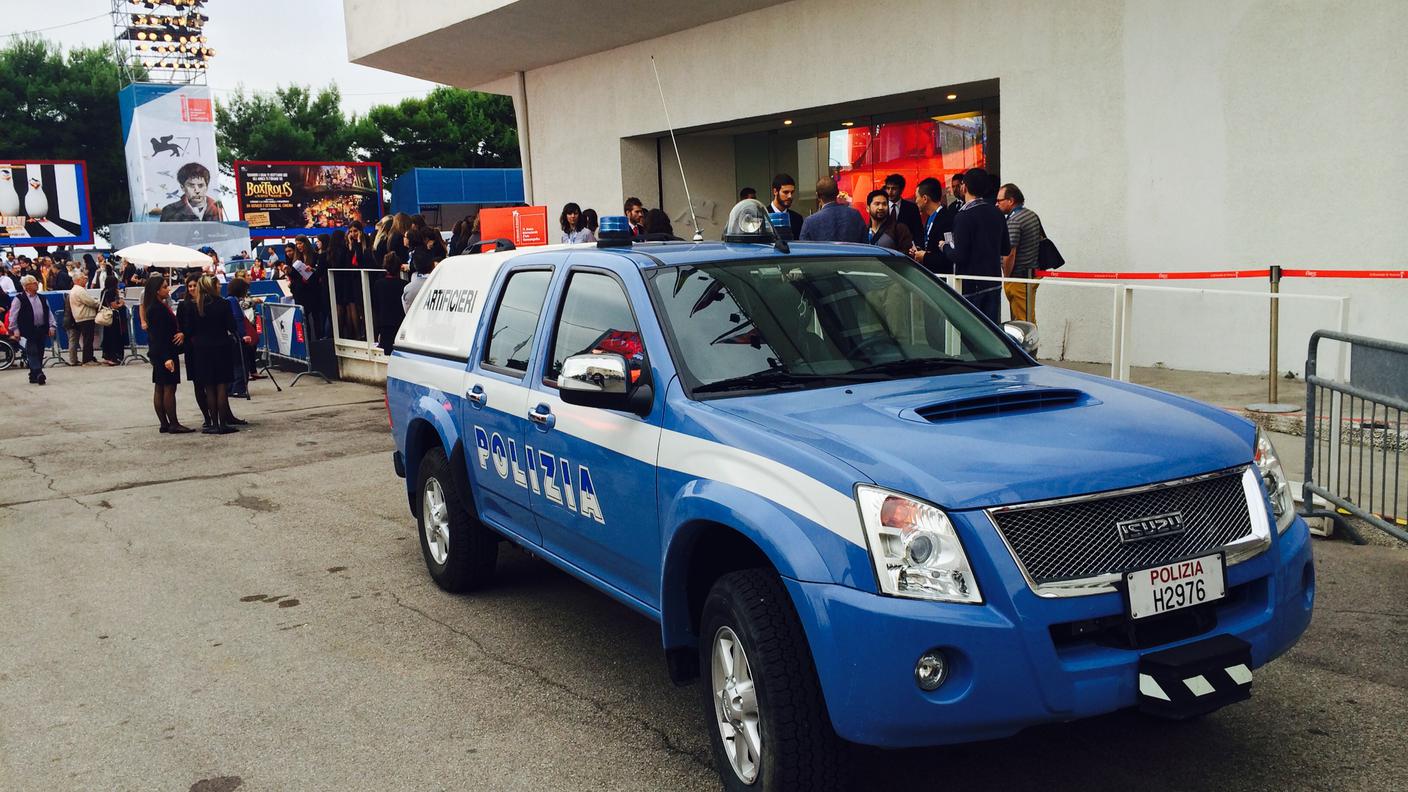 L'intervento della polizia al Palazzo del cinema