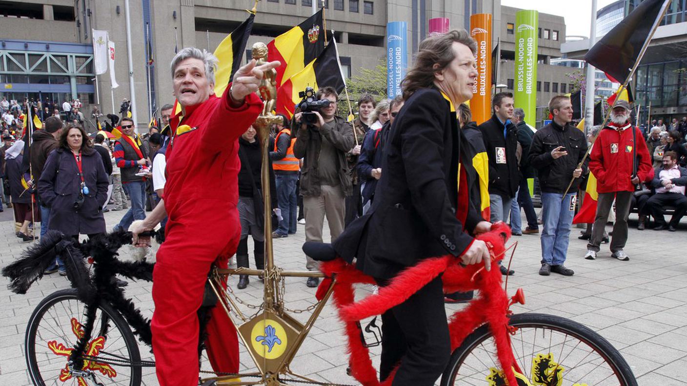 Fiandre a destra e Vallonia a sinistra... e la bici rimane ferma