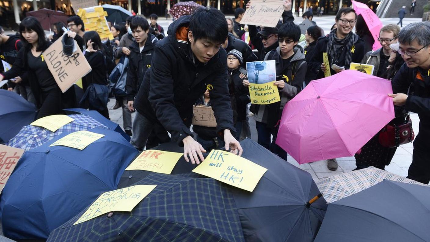 Sostegno alle proteste di Hong Kong per le strade di Stoccolma