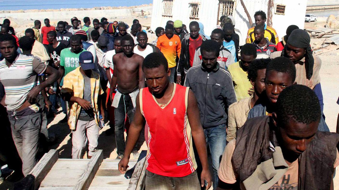 I migranti sopravvissuti al naufragio al largo della Libia