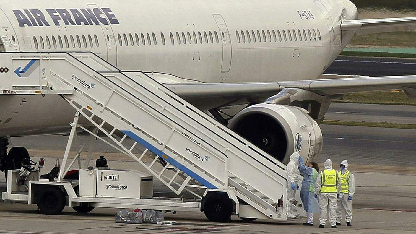 Allarme ebola all'aeroporto di Madrid