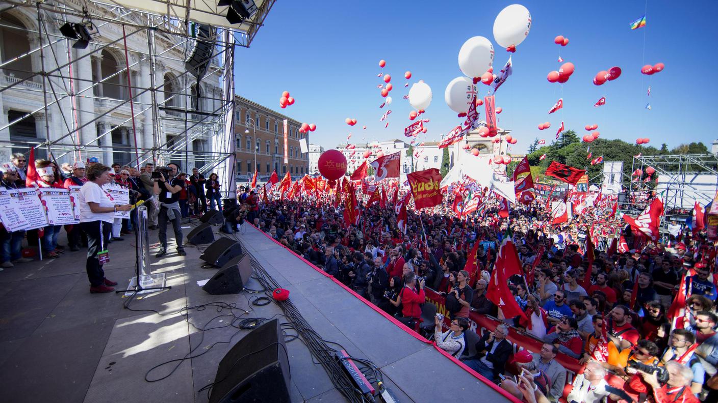 I manifestanti in Piazza San Giovanni