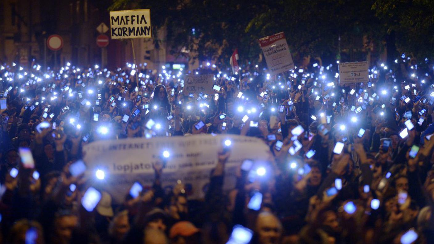 "Wi-fi libero, internet libero, Ungheria libera", gli slogan scanditi dai dimostranti