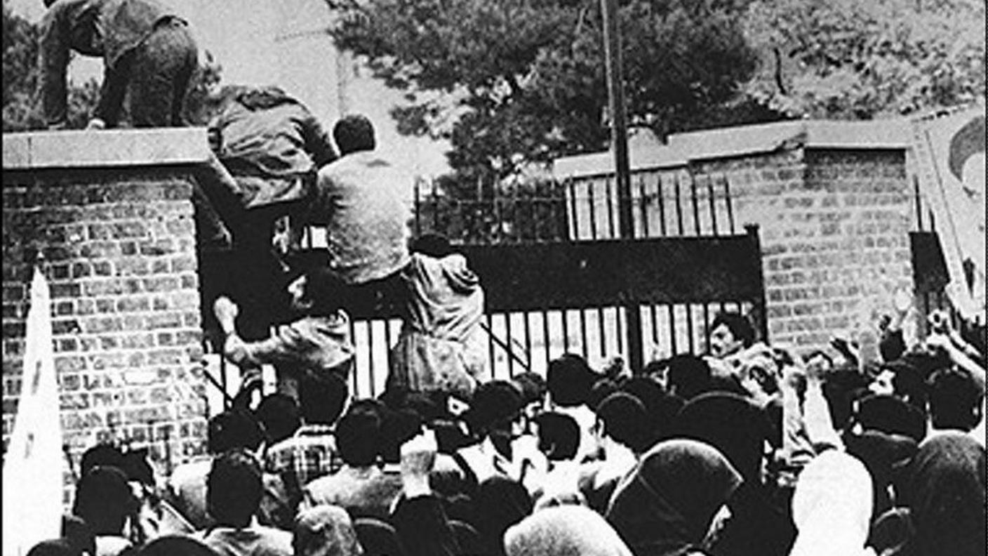 L'assalto degli studenti iraniani all'ambasciata USA