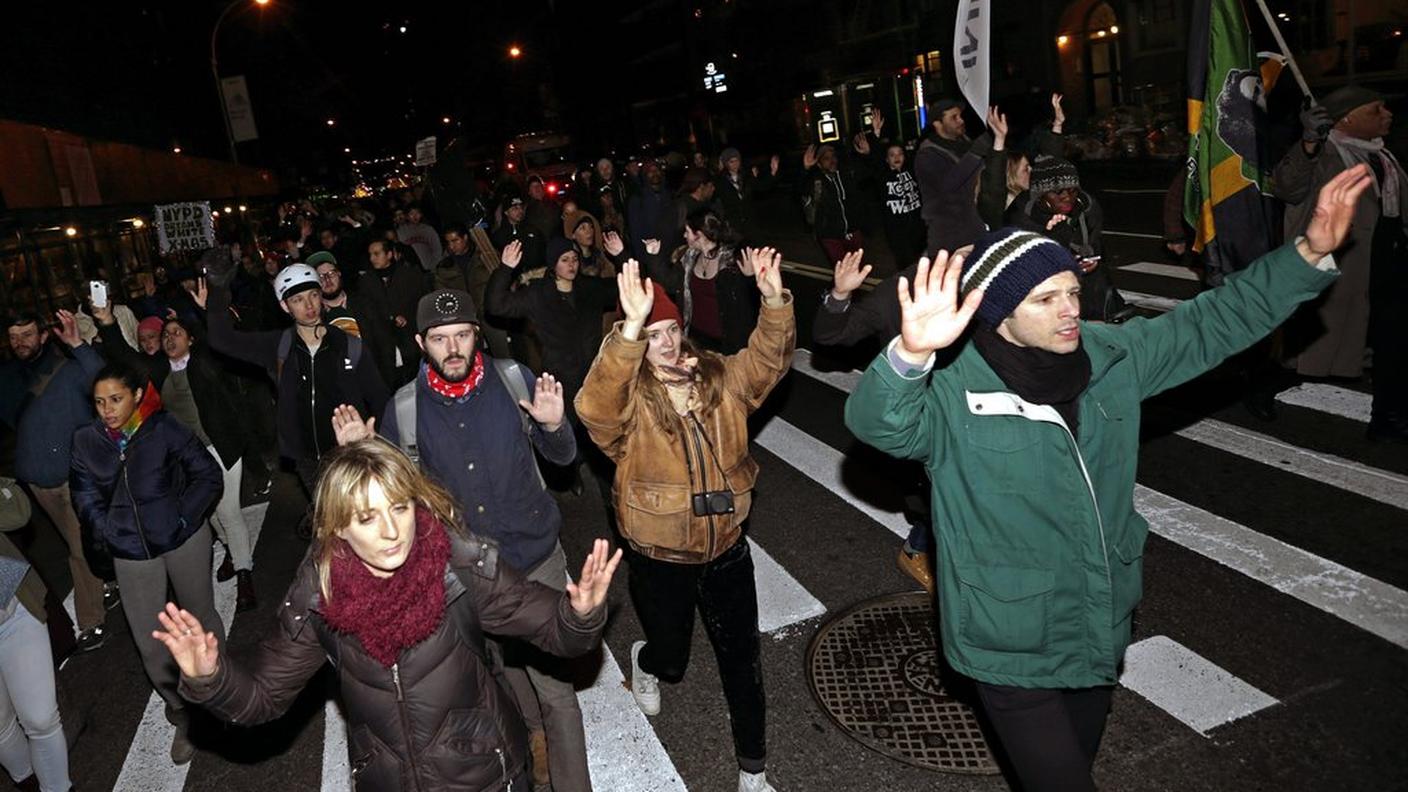Una trentina di arresti durante le proteste di New York