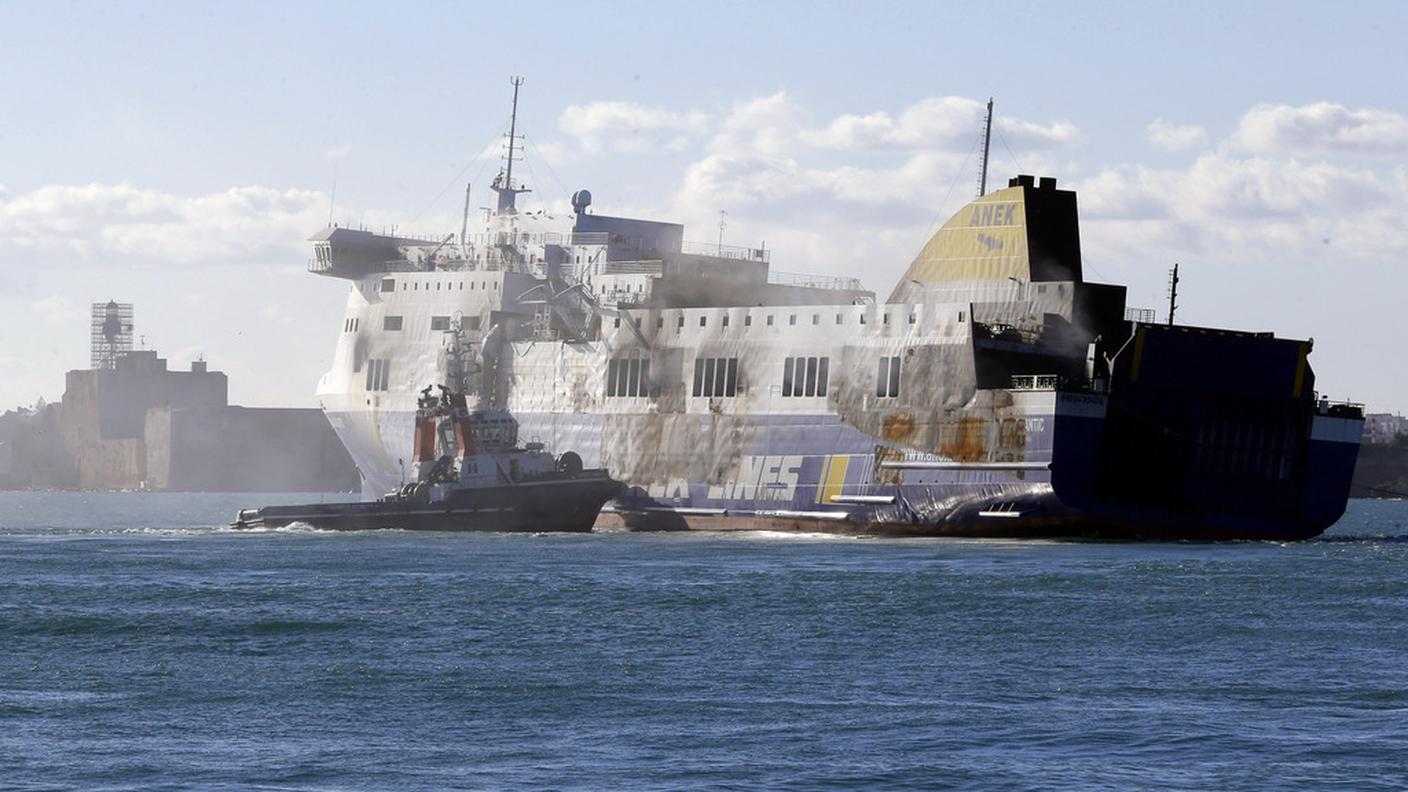 Norman Atlantic nel porto di Brindisi