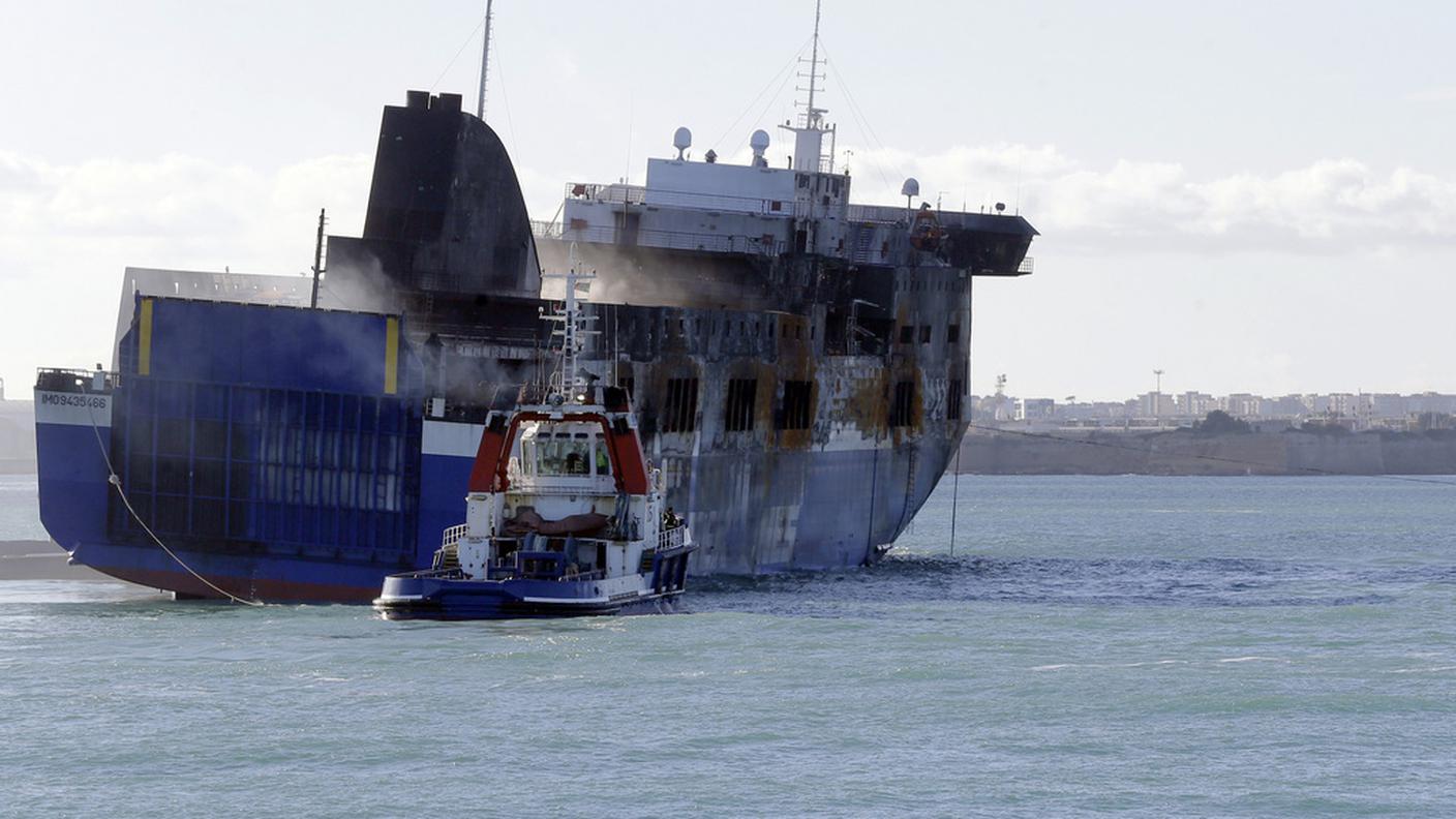 Norman Atlantic nel porto di Brindisi