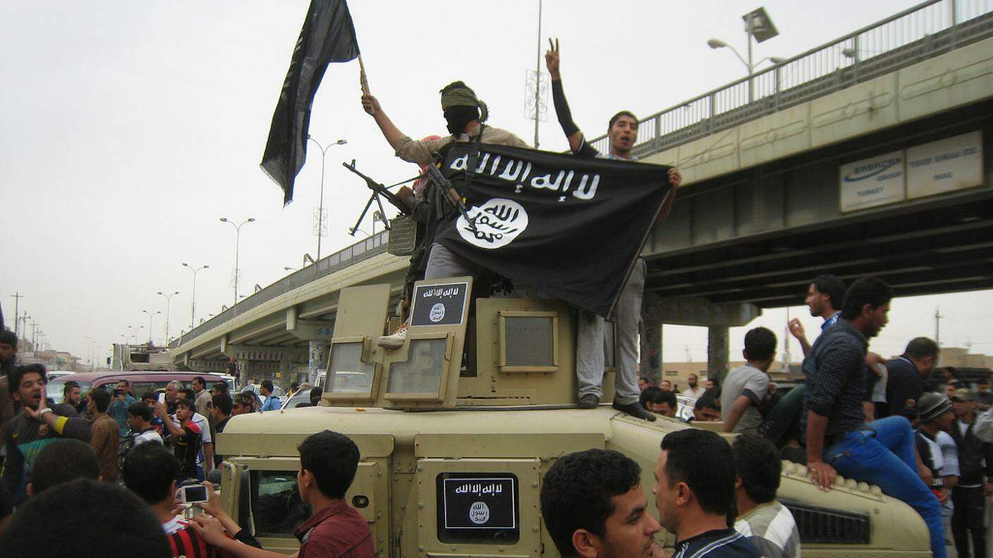 Miliziani dello Stato islamico a Fallujah, in Iraq