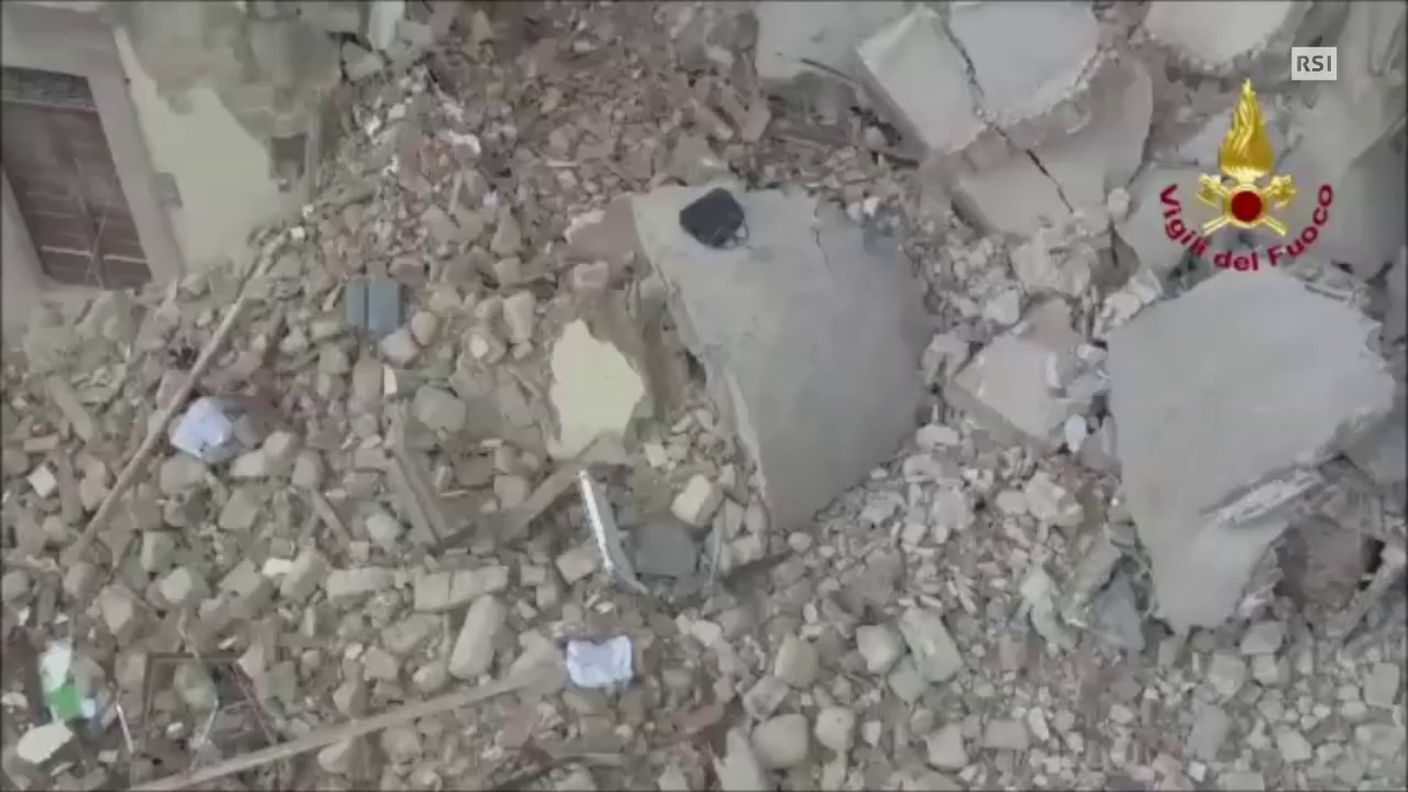 Camerino e Visso, la devastazione vista dal drone (vigili del fuoco)