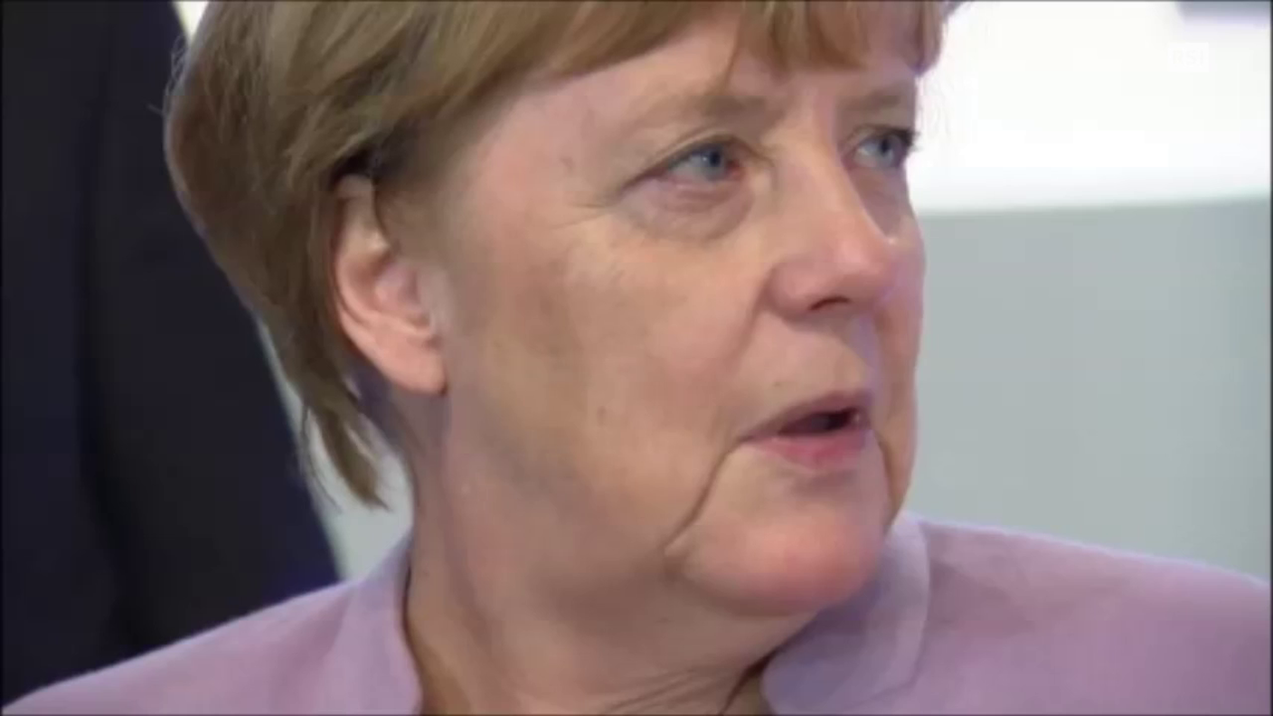 Angela Merkel e la telecamera a 360 gradi