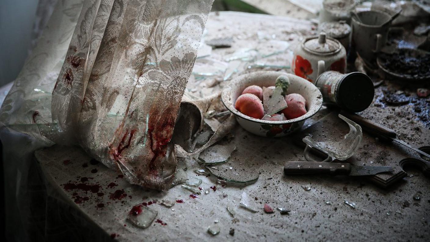 26 agosto, Donetsk, Ucraina. Primo premio general news singole. Una cucina distrutta durante i bombardamenti nella città ucraina. 