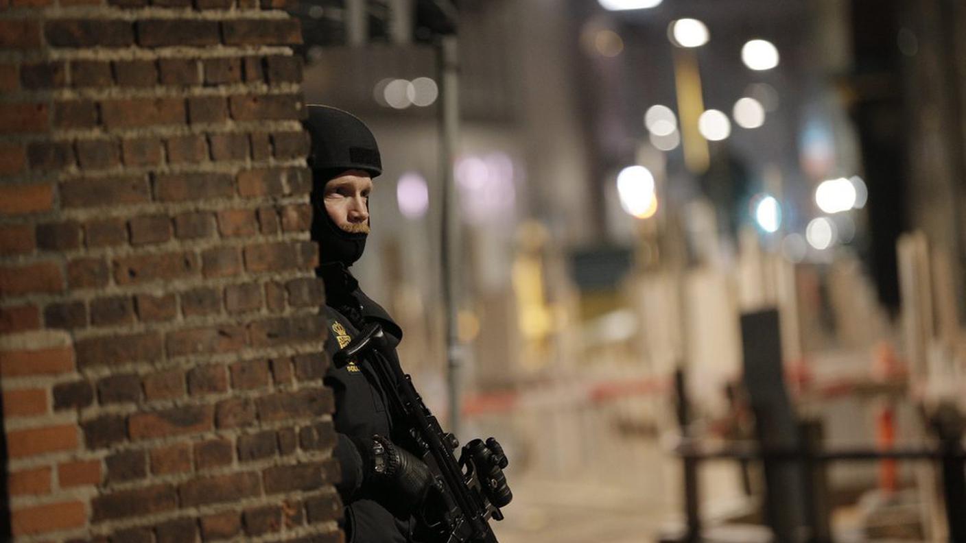 Le forze speciali appostate nella notte nel centro della capitale danese