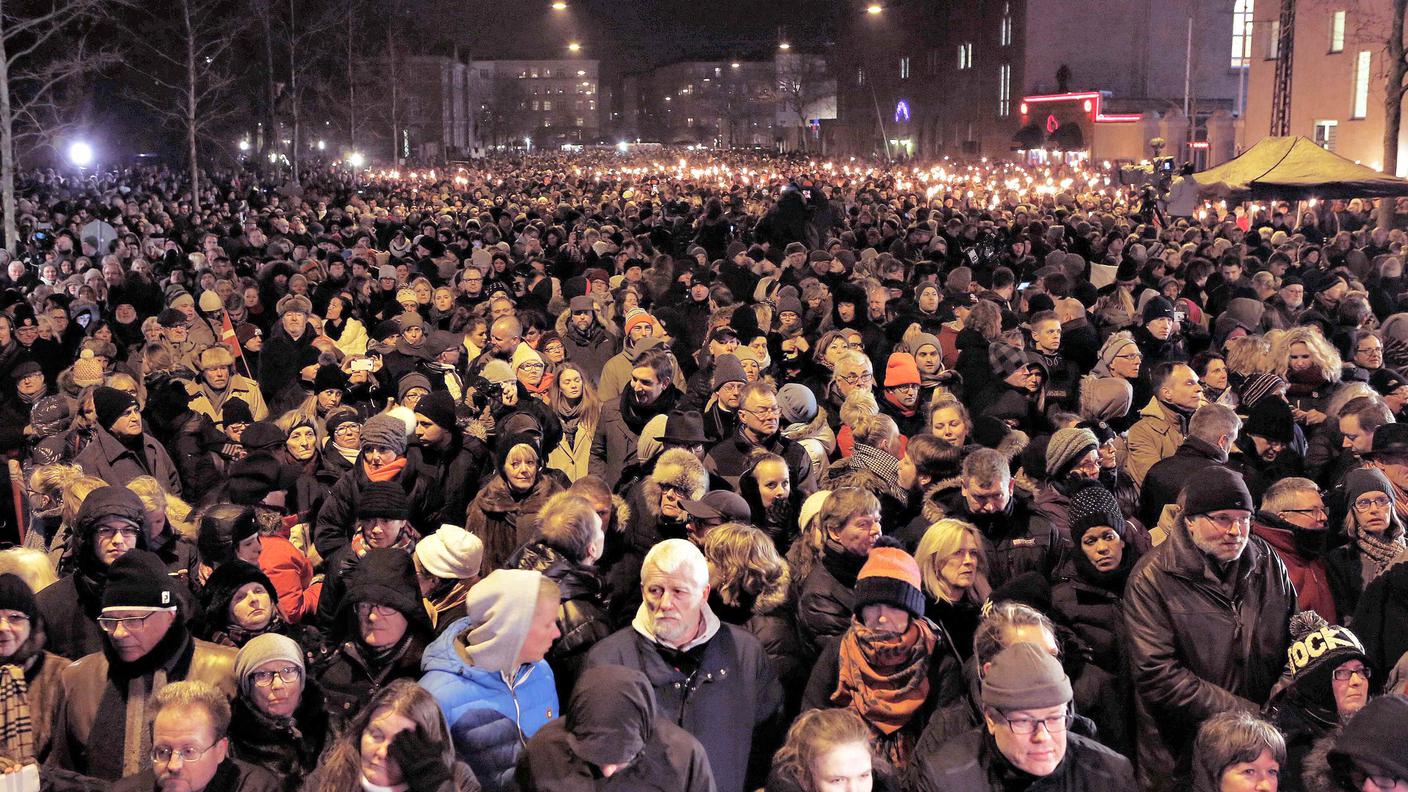 Un omaggio alle vittime degli attacchi a Copenhagen