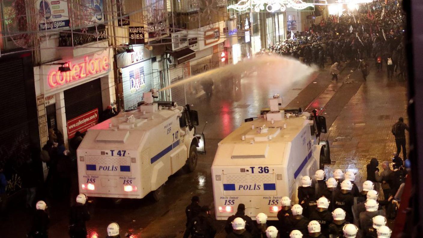 proteste turchia istanbul 11 3 14 ky 3.JPG