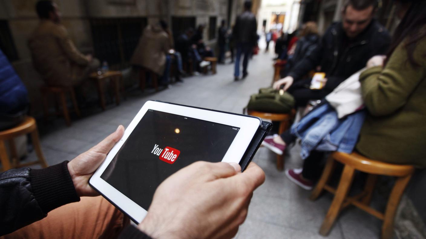 istanbul tablet youtube blocco 27 3 14 re.jpg