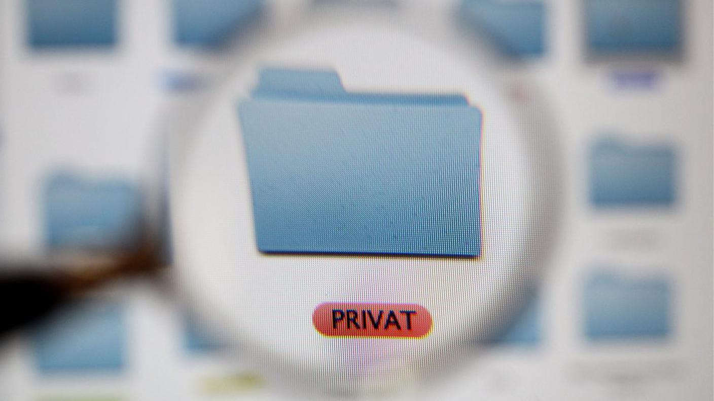 computer spionaggio sfera privata virus 2013 ky.JPG