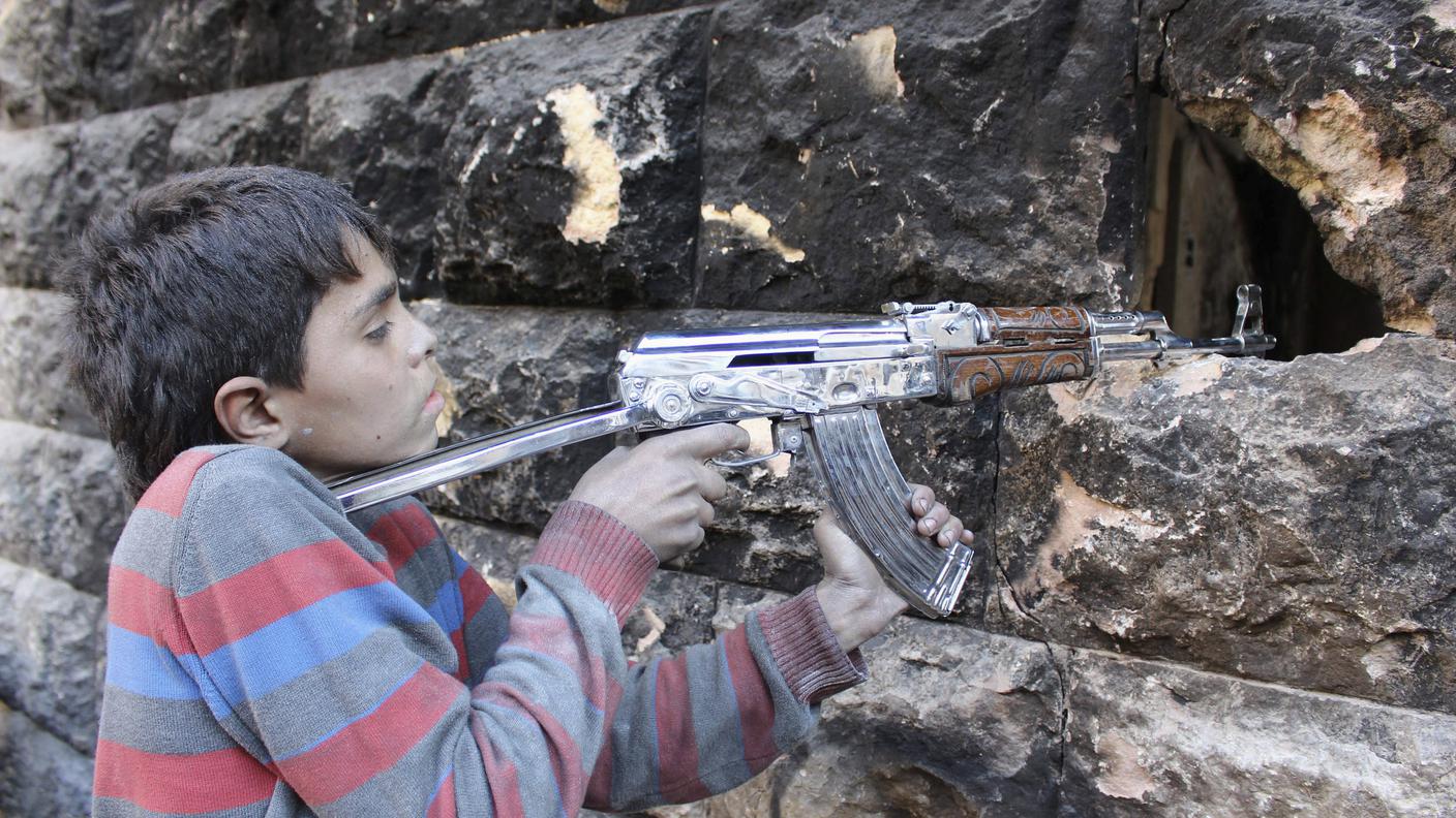 bambino soldato siria 28.10.13 re.jpg
