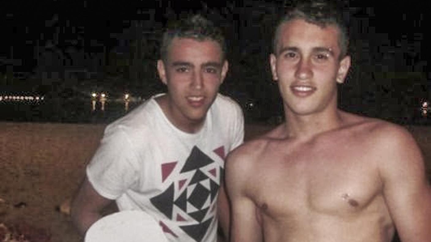 Emin con un amico