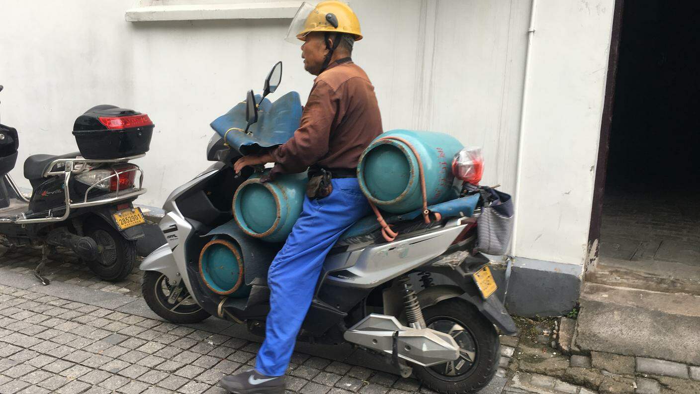 Suzhou oggi: lavori pericolosi